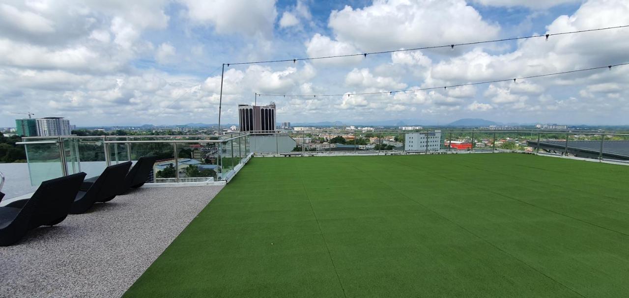 Kozi Square New Sgh Cozy Home 8A Kuching Buitenkant foto